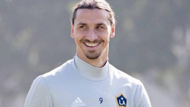 Hvězdný švédský fotbalista Zlatan Ibrahimovic vyhlásil svůj plán pro nový ročník Major League Soccer. Sedmatřicetiletý útočník Los Angeles Galaxy chce v zámořské soutěži překonat všechny rekordy. Hvězdný švédský fotbalista Zlatan Ibrahimovic vyhlásil svůj plán pro nový ročník Major League Soccer. Sedmatřicetiletý útočník Los Angeles Galaxy chce v zámořské soutěži překonat všechny rekordy.