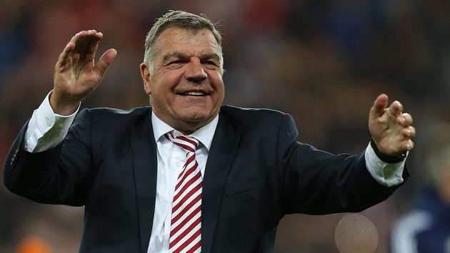 Zkušený trenér Sam Allardyce převezme anglickou reprezentaci. Zkušený trenér Sam Allardyce převezme anglickou reprezentaci.