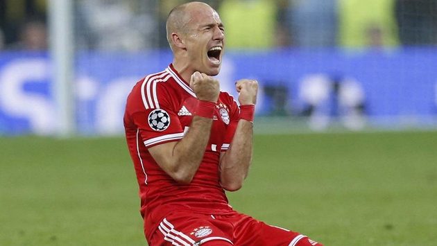 Arjen Robben z Bayernu si užívá radost po vstřelení vítězného gólu ve finále Ligy mistrů. Arjen Robben z Bayernu si užívá radost po vstřelení vítězného gólu ve finále Ligy mistrů.