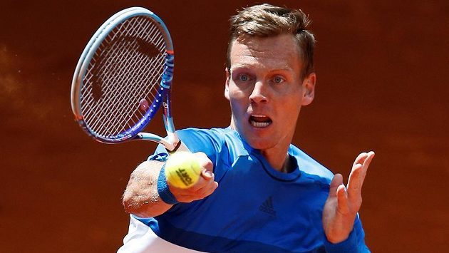 Český tenista Tomáš Berdych si v Římě zahraje osmifinále. Český tenista Tomáš Berdych si v Římě zahraje osmifinále.