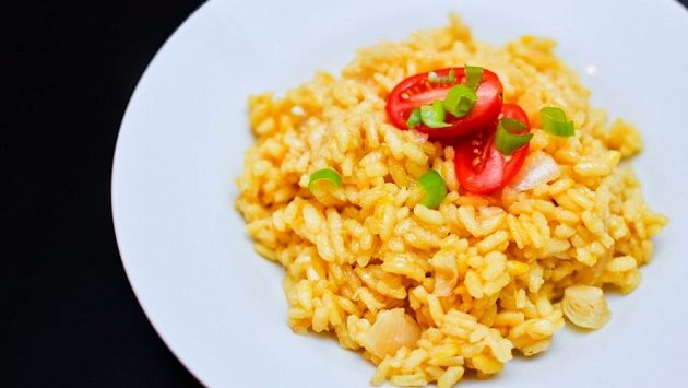 Milánské risotto. Nevypadá krásně? Dobrou chuť. Milánské risotto. Nevypadá krásně? Dobrou chuť.