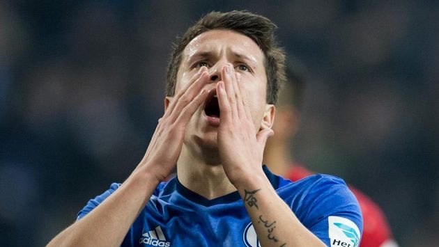 Evgen Konopljanka v dresu Schalke. Evgen Konopljanka v dresu Schalke.