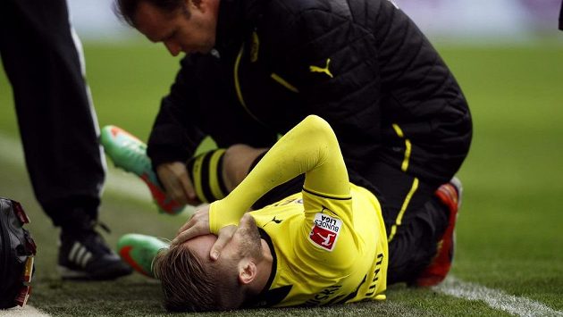 Zraněný tahoun Borussie Dortmund Jakub Blaszczykowski. Zraněný tahoun Borussie Dortmund Jakub Blaszczykowski.