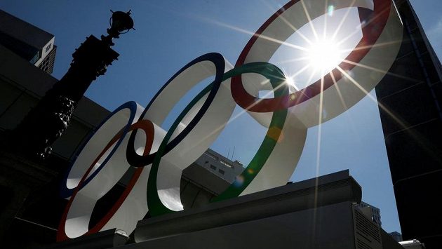 Olympijské kruhy už čekají na sportovce v Tokiu. Přivítají je i ve skutečnosti? Olympijské kruhy už čekají na sportovce v Tokiu. Přivítají je i ve skutečnosti?