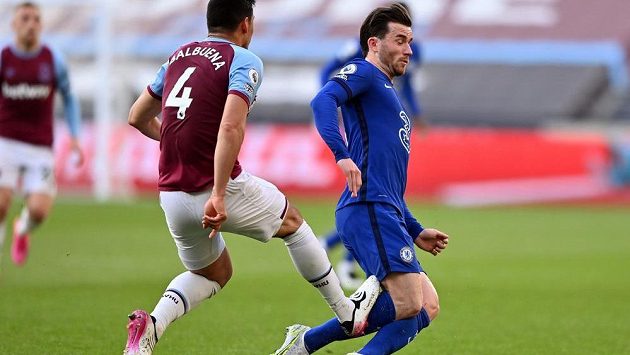 Inkriminovaný moment ze zápasu West Hamu s Chelsea, který rozvířil spekulace kolem VAR Inkriminovaný moment ze zápasu West Hamu s Chelsea, který rozvířil spekulace kolem VAR