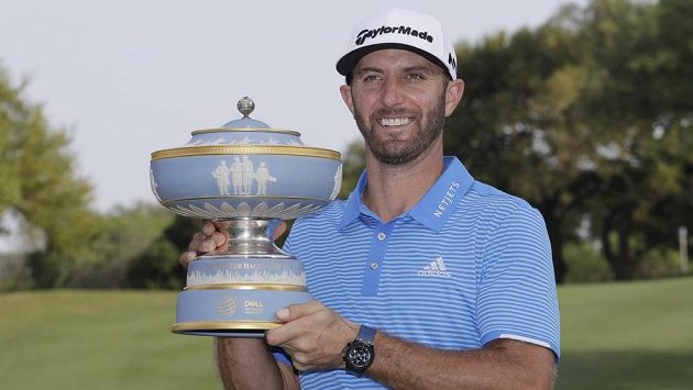 Americký golfista Dustin Johnson vyhrál během šesti týdnů třetí turnaj PGA a potvrdil pozici světové jedničky. Americký golfista Dustin Johnson vyhrál během šesti týdnů třetí turnaj PGA a potvrdil pozici světové jedničky.