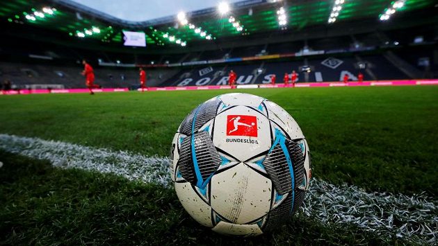 Míč pro fotbalovou bundesligu. Míč pro fotbalovou bundesligu.
