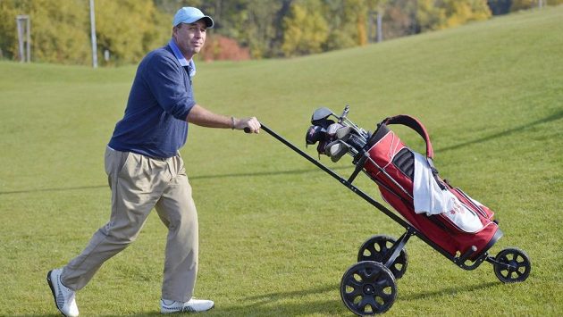Bývalý tenista Ivan Lendl hrál v Praze na Černém Mostě golf v rámci série Czech PRO-AM Teaching Tour pro profesionální učitele golfu a amatérské hráče. Bývalý tenista Ivan Lendl hrál v Praze na Černém Mostě golf v rámci série Czech PRO-AM Teaching Tour pro profesionální učitele golfu a amatérské hráče.