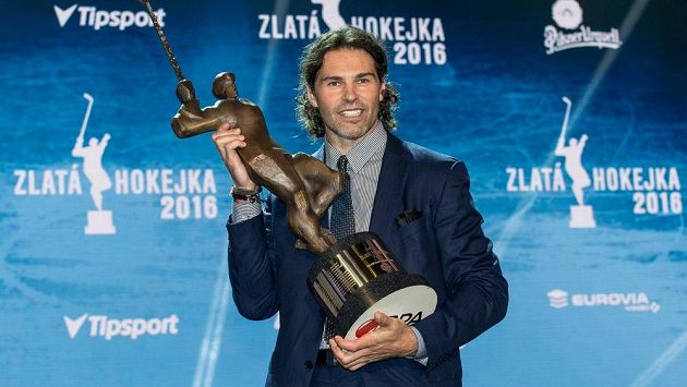 Vítěz ankety Zlatá hokejka Jaromír Jágr, v karlovarském hotelu Pupp. Vítěz ankety Zlatá hokejka Jaromír Jágr, v karlovarském hotelu Pupp.