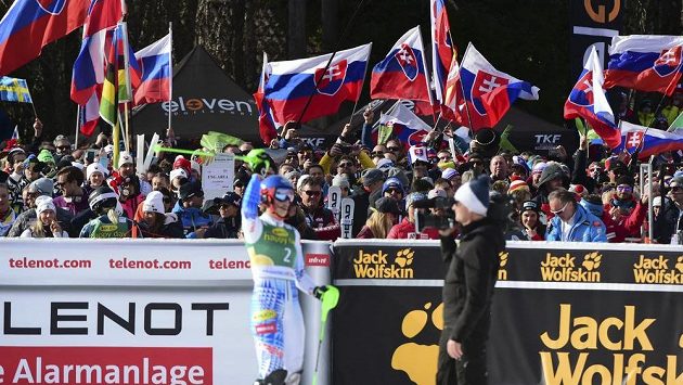 Slovenská lyžařka Petra Vlhová vyhrála slalom Světového poháru v Kranjské Goře. Slovenská lyžařka Petra Vlhová vyhrála slalom Světového poháru v Kranjské Goře.