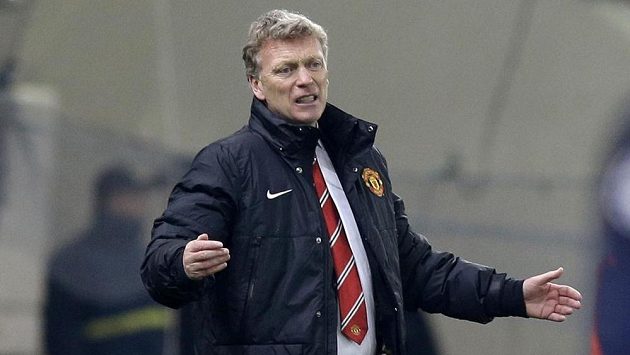 Frustrace ve tváři kouče Manchesteru United Davida Moyese v utkání Ligy mistrů na půdě Olympiakosu Pireus. Frustrace ve tváři kouče Manchesteru United Davida Moyese v utkání Ligy mistrů na půdě Olympiakosu Pireus.