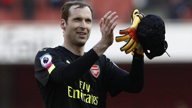 Brankář Arsenalu Petr Čech. Bude zářit spokojeností i po sobotním finále FA Cupu? Brankář Arsenalu Petr Čech. Bude zářit spokojeností i po sobotním finále FA Cupu?