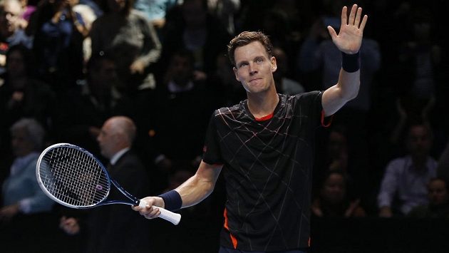 Tomáš Berdych se raduje z výhry nad Marinem Čiličem ve svém druhém zápase na Turnaji mistrů. Tomáš Berdych se raduje z výhry nad Marinem Čiličem ve svém druhém zápase na Turnaji mistrů.