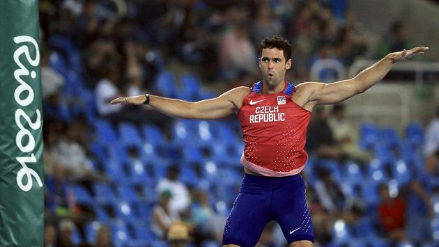 Tyčkař Jan Kudlička se raduje po zdolání laťky v olympijském finále. Tyčkař Jan Kudlička se raduje po zdolání laťky v olympijském finále.