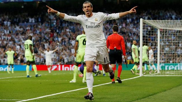 Radující se Gareth Bale z Realu Madrid v odvetě semifinále Ligy mistrů s Manchesterem City. Radující se Gareth Bale z Realu Madrid v odvetě semifinále Ligy mistrů s Manchesterem City.