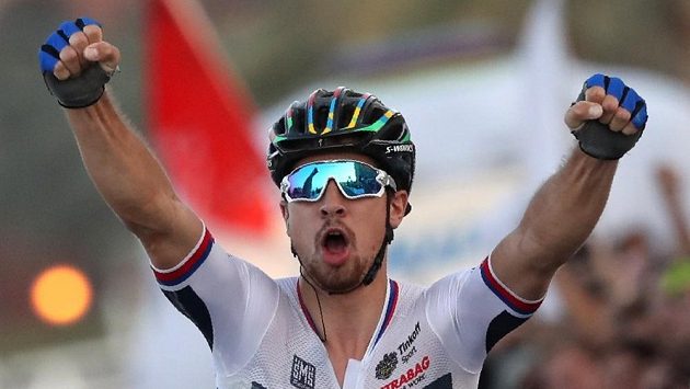 Slovenský cyklista Peter Sagan po obhajobě titulu na MS v hromadném závodě. Slovenský cyklista Peter Sagan po obhajobě titulu na MS v hromadném závodě.