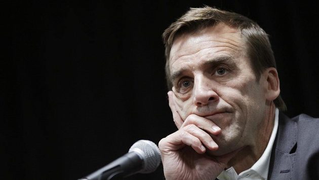 Generálním manažerem týmu Las Vegas, který od sezóny 2017/18 rozšíří NHL, byl jmenován George McPhee. Generálním manažerem týmu Las Vegas, který od sezóny 2017/18 rozšíří NHL, byl jmenován George McPhee.