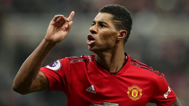 Útočník Manchesteru United Marcus Rashford slaví gól proti Newcastlu. Útočník Manchesteru United Marcus Rashford slaví gól proti Newcastlu.