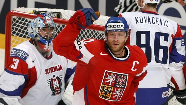 Jiří Novotný se raduje z branky do sítě Slovinska. Jiří Novotný se raduje z branky do sítě Slovinska.