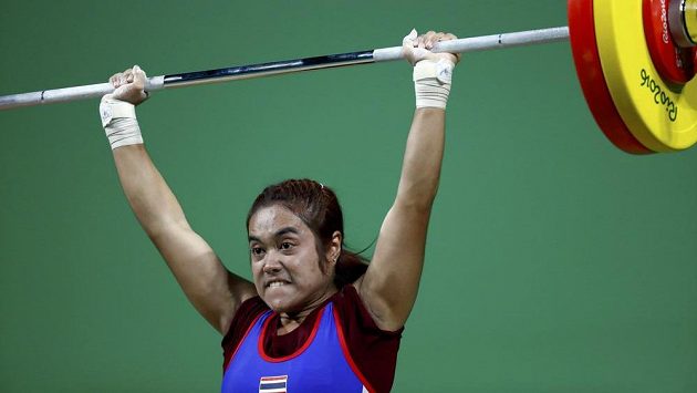 Thajská vzpěračka Sopita Tanasanová, olympijská vítězka v kategorii do 48 kg. Thajská vzpěračka Sopita Tanasanová, olympijská vítězka v kategorii do 48 kg.