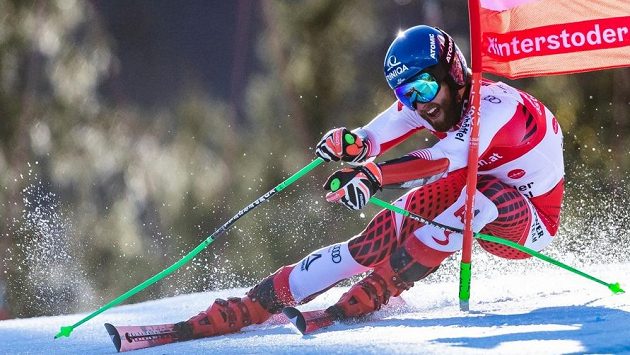 Rakouský lyžař Marco Schwarz na trati SP v Hinterstoderu. Rakouský lyžař Marco Schwarz na trati SP v Hinterstoderu.