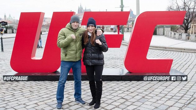 Lucie Pudilová a její trenér Ladislav Erdélyi. Lucie Pudilová a její trenér Ladislav Erdélyi.