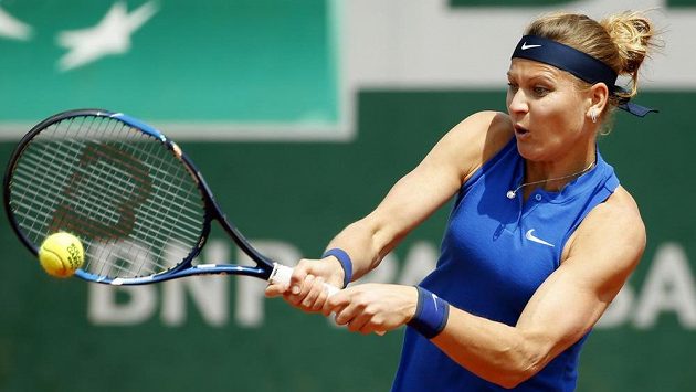 Lucie Šafářová v utkání 2. kola grandslamového French Open. Lucie Šafářová v utkání 2. kola grandslamového French Open.