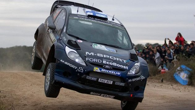 Mikko Hirvonen s fiestou Mikko Hirvonen s fiestou