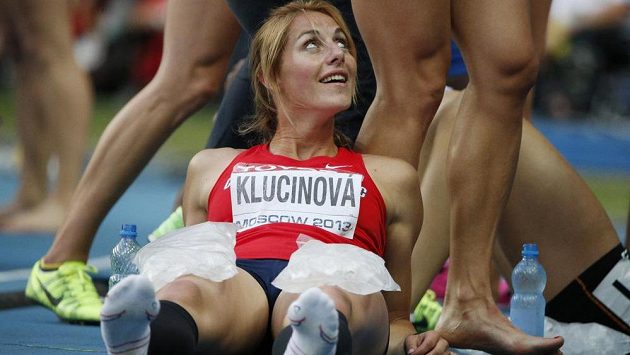 Eliška Klučinová po doběhu závěrečné osmistovky ženského sedmiboje. Eliška Klučinová po doběhu závěrečné osmistovky ženského sedmiboje.