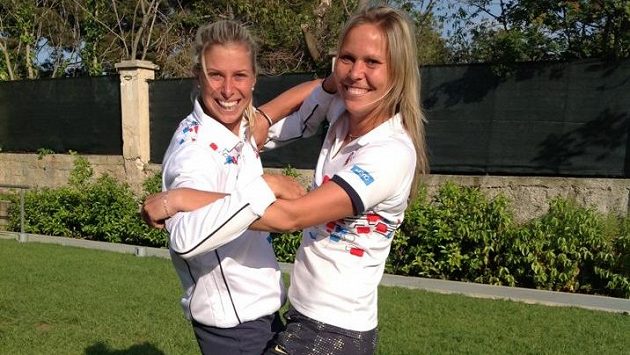 Andrea Hlaváčková a Lucie Hradecká (vpravo) společně odehrají před finále Fed Cupu dva turnaje. Andrea Hlaváčková a Lucie Hradecká (vpravo) společně odehrají před finále Fed Cupu dva turnaje.