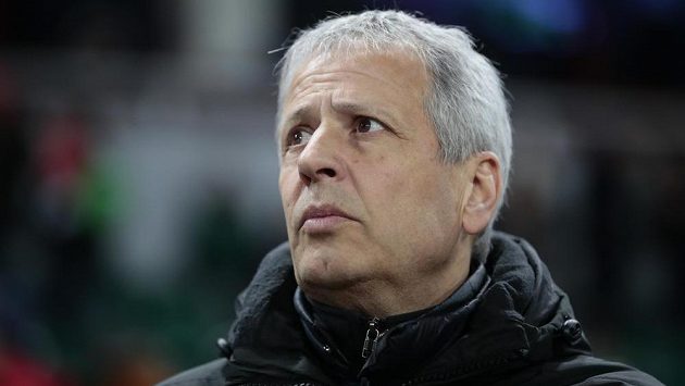 Lucien Favre se stal novým trenérem fotbalistů Dortmundu. Lucien Favre se stal novým trenérem fotbalistů Dortmundu.