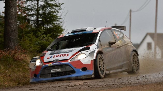 Polský pilot Robert Kubica s vozem Ford Fiesta během Jänner rallye. Polský pilot Robert Kubica s vozem Ford Fiesta během Jänner rallye.