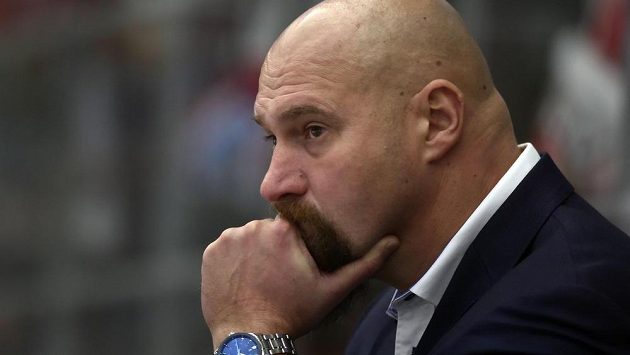 Zachmuřený trenér Brna Libor Zábranský. Zachmuřený trenér Brna Libor Zábranský.