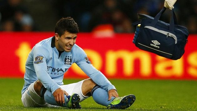 Agüero bude svým City nějaký čas chybět. Agüero bude svým City nějaký čas chybět.