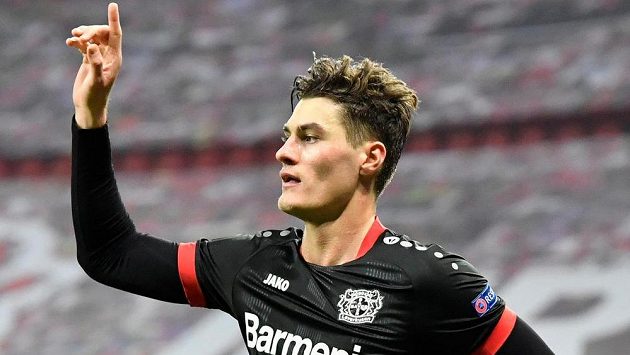 Patrik Schick se raduje poté, co vstřelil gól Leverkusenu v utkání Evropské ligy proti Hapoelu Beer Ševa. Patrik Schick se raduje poté, co vstřelil gól Leverkusenu v utkání Evropské ligy proti Hapoelu Beer Ševa.