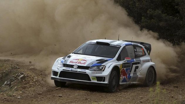 Jari-Matti Latvala s vozem Volkswagen Polo R WRC na trati Rallye Akropolis. Jari-Matti Latvala s vozem Volkswagen Polo R WRC na trati Rallye Akropolis.