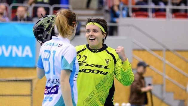 Brankářka Lenka Kubíčková (vpravo) v pátek odlétá k angažmá ve švédské Moře. Brankářka Lenka Kubíčková (vpravo) v pátek odlétá k angažmá ve švédské Moře.