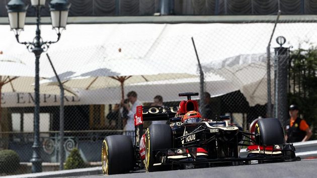 Kimi Räikkönen při sobotním tréninku na VC Monaka. Kimi Räikkönen při sobotním tréninku na VC Monaka.