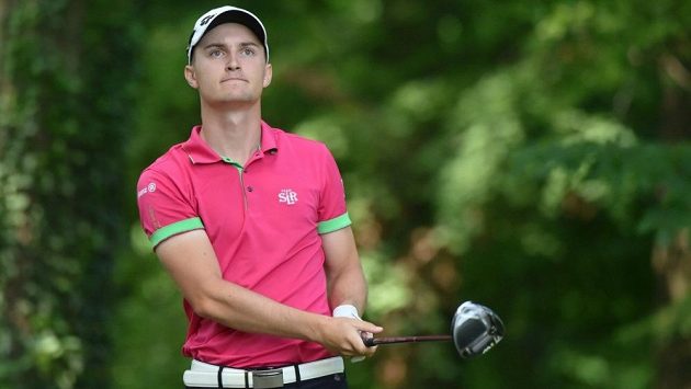 Dvacetiletý český golfista Jiří Zuska výborně zvládl závěrečné čtvrté kolo mistrovství Evropy jednotlivců a z Rakouska veze šesté místo. Dvacetiletý český golfista Jiří Zuska výborně zvládl závěrečné čtvrté kolo mistrovství Evropy jednotlivců a z Rakouska veze šesté místo.