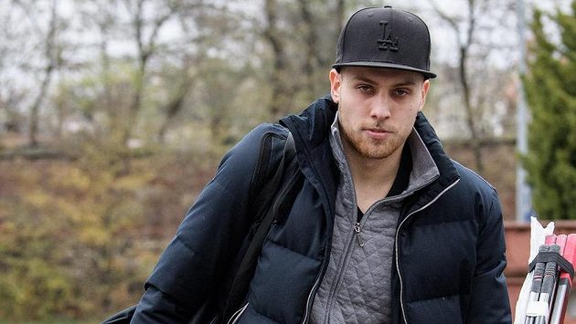 Vojtěch Mozík přichází na sraz hokejové reprezentace (archivní foto) Vojtěch Mozík přichází na sraz hokejové reprezentace (archivní foto)