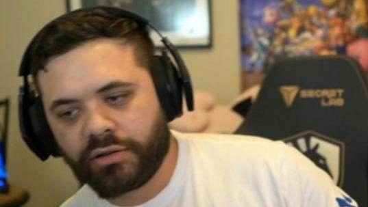 Streamer Hungrybox omdlel poté, co vyhrál turnaj v Super Smash Bros. Streamer Hungrybox omdlel poté, co vyhrál turnaj v Super Smash Bros.