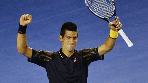 Srb Novak Djokovič se raduje z hladké výhry nad Davidem Ferrerem v semifinále Australian Open. Srb Novak Djokovič se raduje z hladké výhry nad Davidem Ferrerem v semifinále Australian Open.