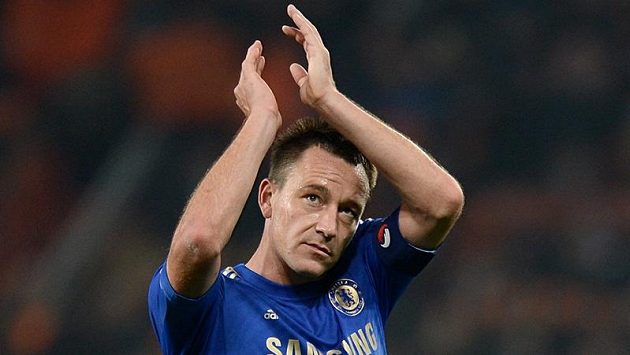 Kapitán Chelsea John Terry se chystá odejít z Anglie. Kapitán Chelsea John Terry se chystá odejít z Anglie.