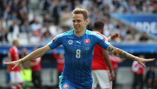 Slovenský záložník Ondrej Duda na mistrovství Evropy ve Francii. Slovenský záložník Ondrej Duda na mistrovství Evropy ve Francii.