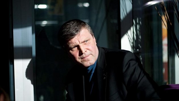 Slovenská hokejová legenda Peter Šťastný. Slovenská hokejová legenda Peter Šťastný.