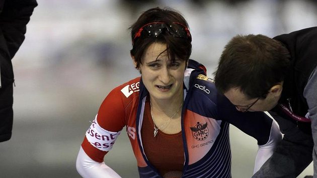 Rychlobruslařka Martina Sáblíková v bolestivé grimase po závodu na 1500 m. Rychlobruslařka Martina Sáblíková v bolestivé grimase po závodu na 1500 m.