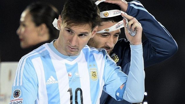 Lionel Messi v reprezentaci Albiceleste stále čeká na velkou seniorskou trofej. Lionel Messi v reprezentaci Albiceleste stále čeká na velkou seniorskou trofej.