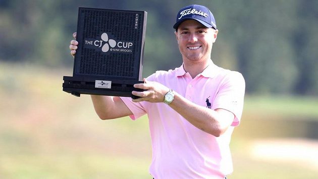 Vítěz golfového turnaje PGA Tour v Koreji Justin Thomas ze Spojených států. Vítěz golfového turnaje PGA Tour v Koreji Justin Thomas ze Spojených států.