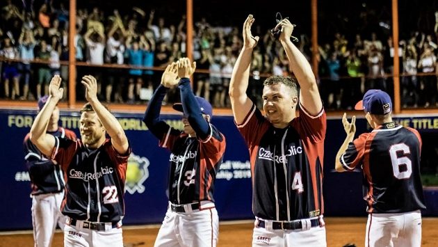 Čeští softbalisté se na domácím MS dočkali prvního vítězství. Čeští softbalisté se na domácím MS dočkali prvního vítězství.