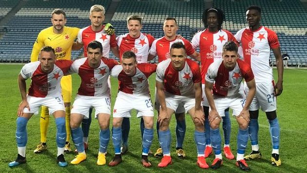Fotbalisté Slavie, ilustrační foto. Fotbalisté Slavie, ilustrační foto.